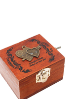 Музыкальная деревянная шкатулка-шарманка "Два сердца"