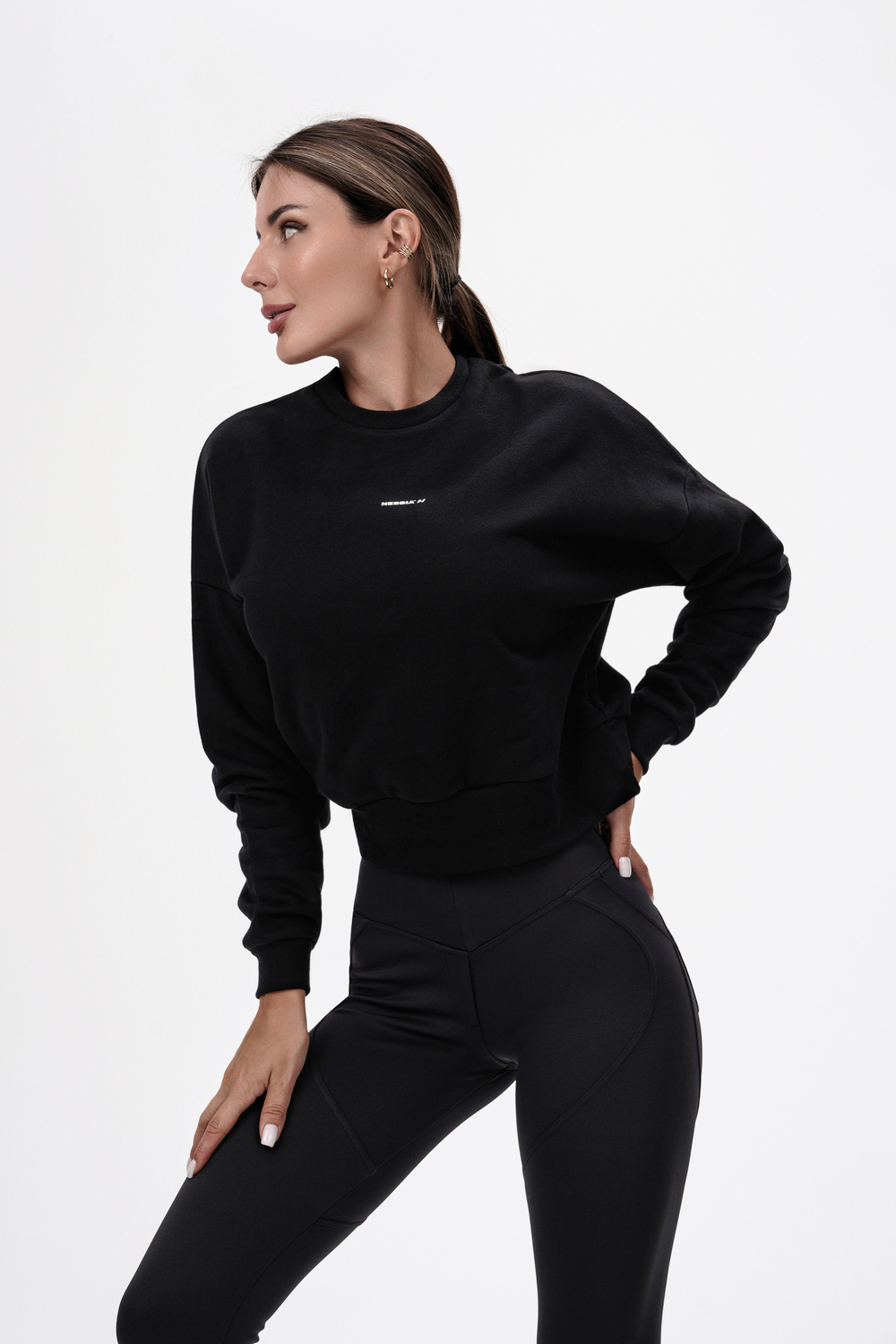 Свитшот женский Nebbia 420 Loose Fit Sweatshirt “Feeling Good” Black