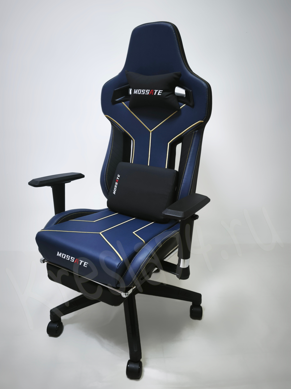 Геймерское кресло с подножкой. Цвет синий