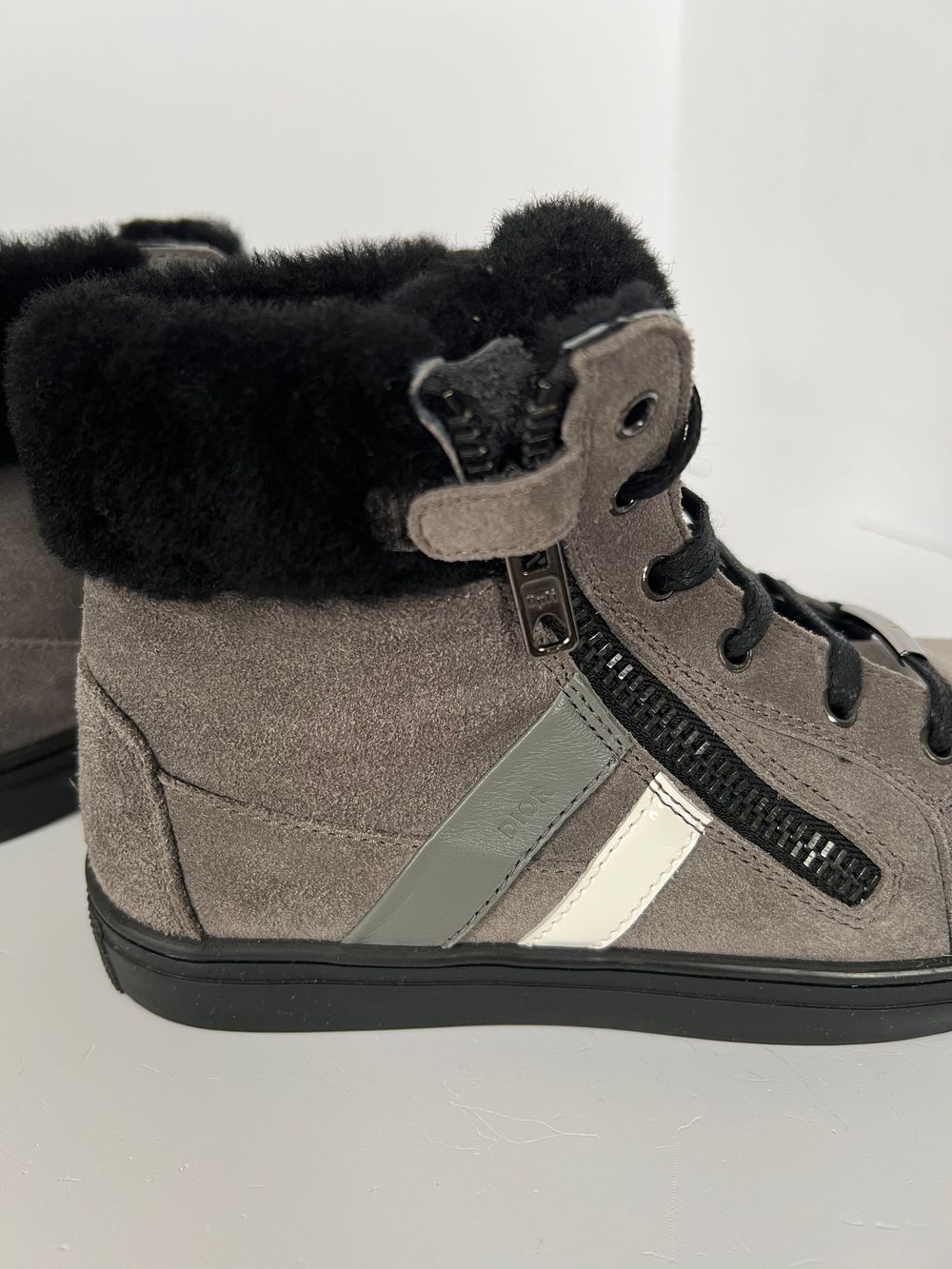 Ботинки новые Dior, 33