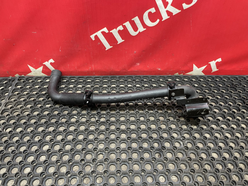 Горловина бачка омывателя 2018г