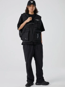 Жилет с карманами