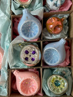 Новогодняя свеча шар "Коробочка из детства"