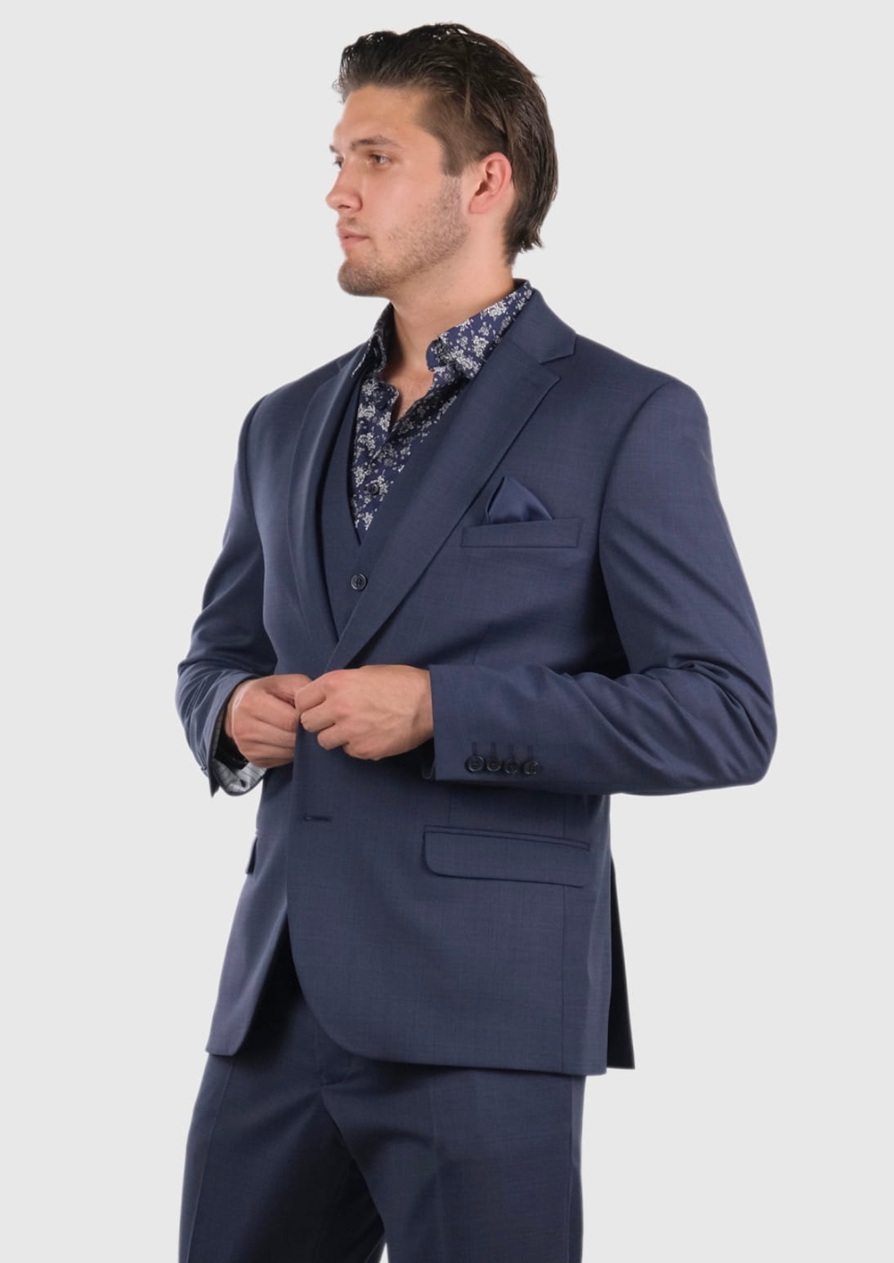 Мужской костюм тройка (темно-синий) А105