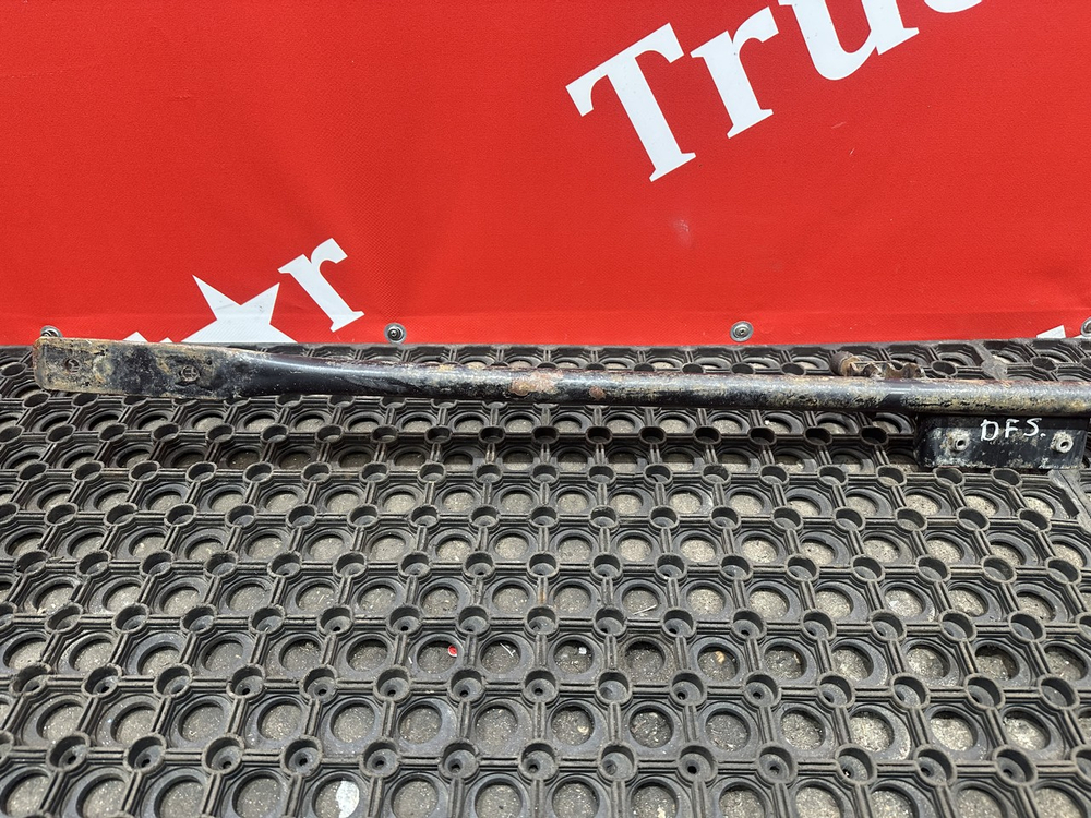 Кронштейн замка капота 2023г