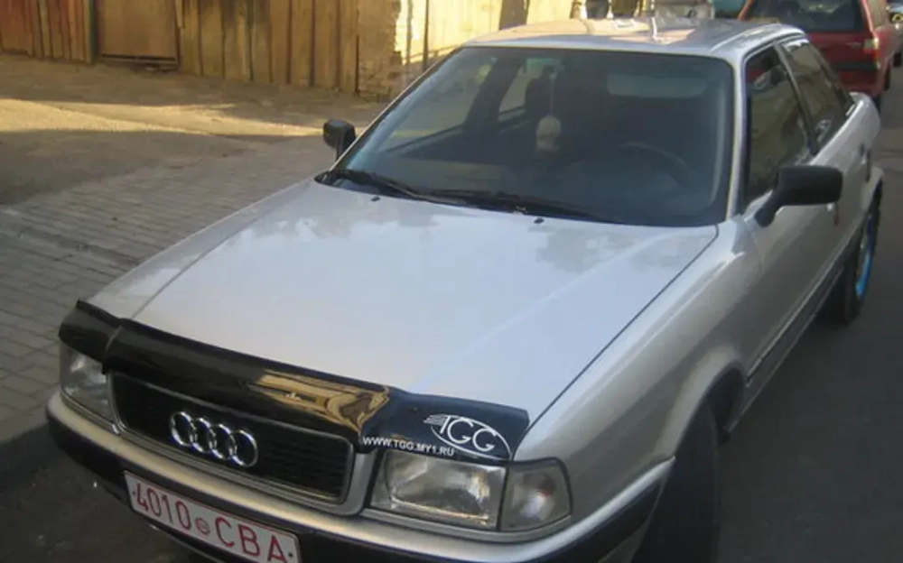 Ветровик (176)(1005) Renault Logan I 2004г.-&gt; (4пр) KING TEAM RACING