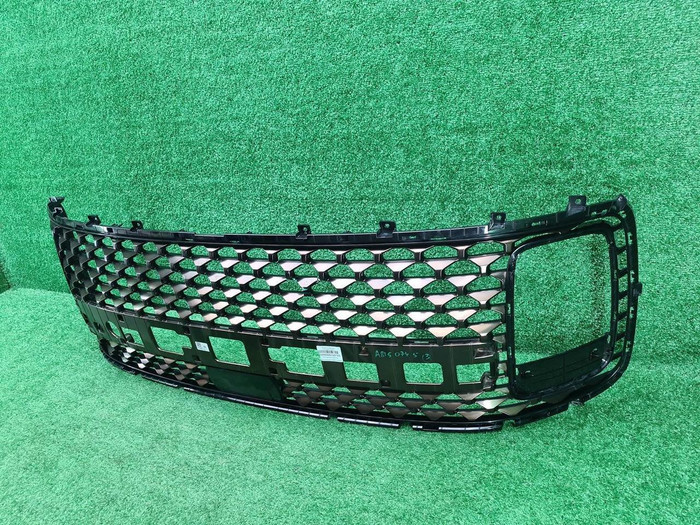 Решетка радиатора Hyundai Staria (2021-н.в.)