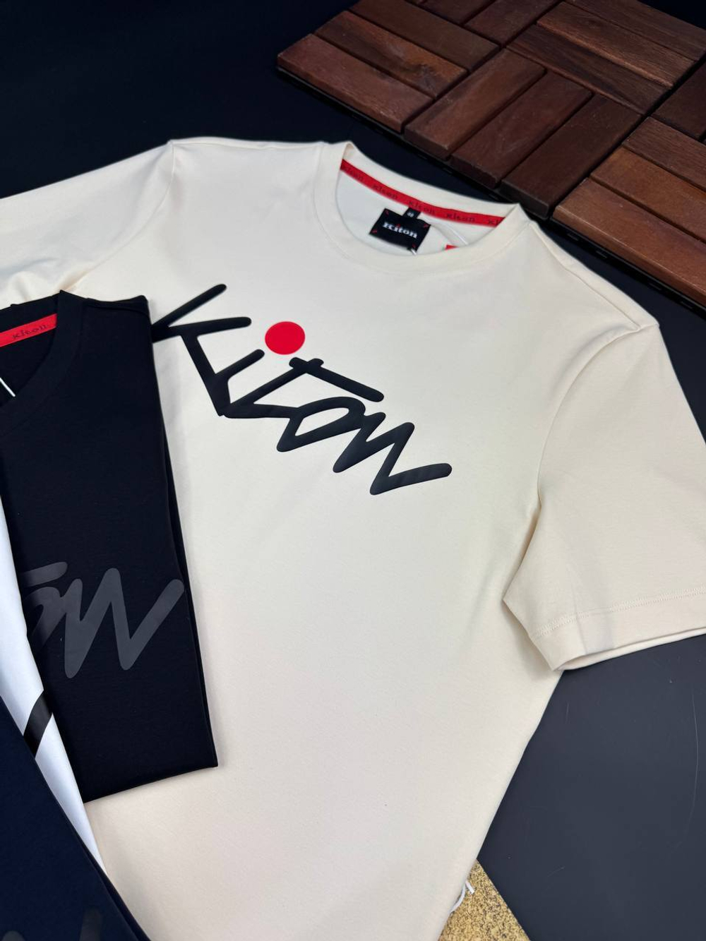 Футболка Kiton