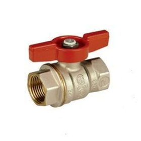 Кран шаровый полнопроходной внутренняя / внутренняя резьба, ручка бабочка Giacomini DADO R911 1/2*