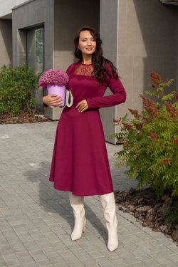 Платье бордовое с кружевом из вискозы