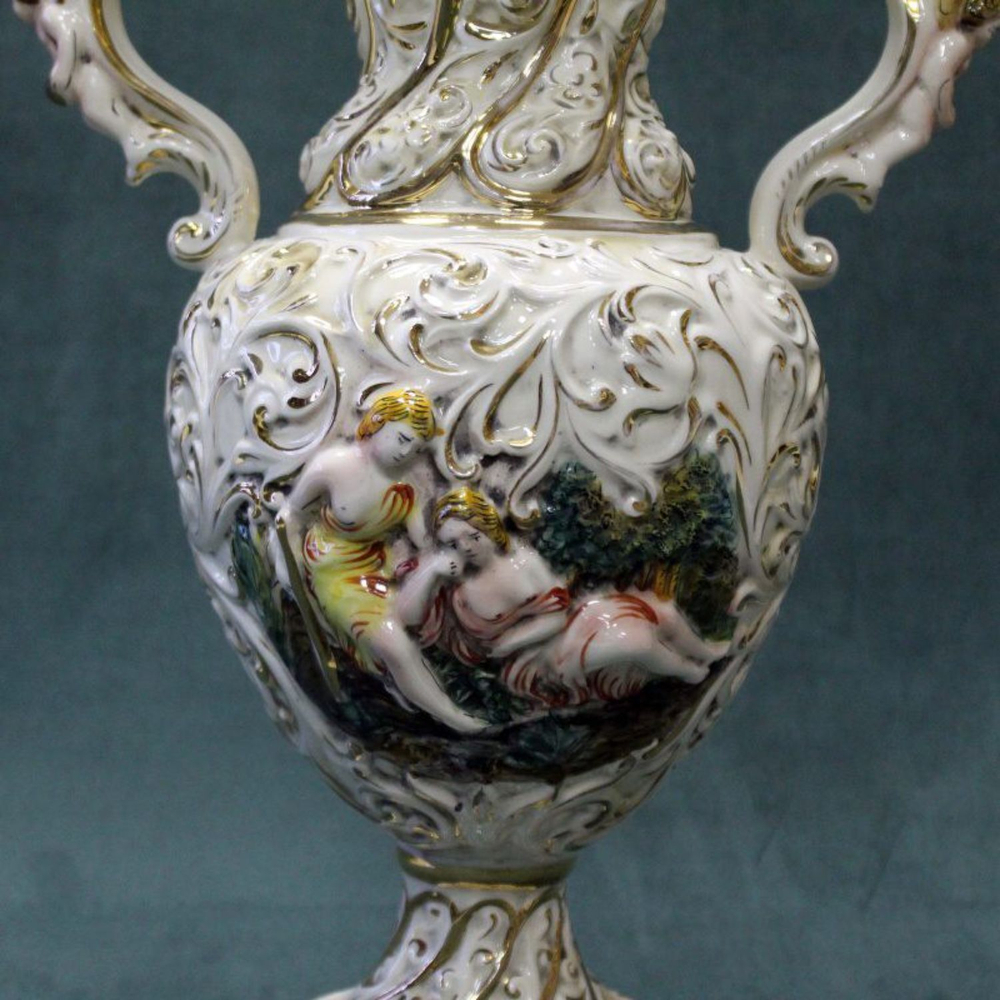 Винтаж: Ваза Capodimonte