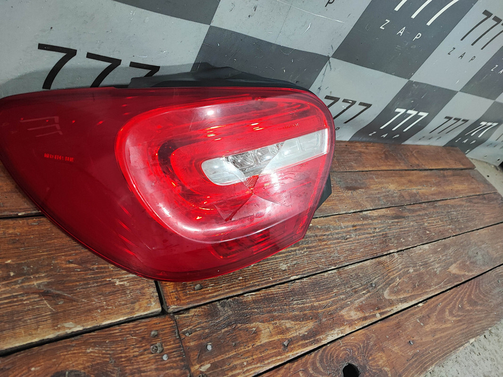 Фонарь задний левый Mercedes A-Class (W176) 12-15 Б/У Оригинал A1769063300