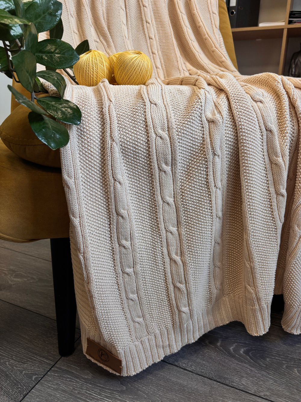 Вязаный плед "Косы" 110х170см (бежевый)