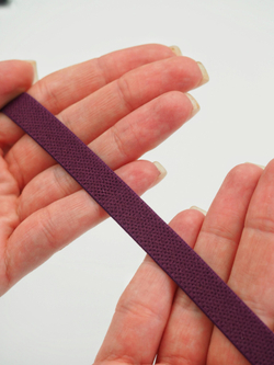 Резинка бретелечная слива глянцевая ширина 10 мм