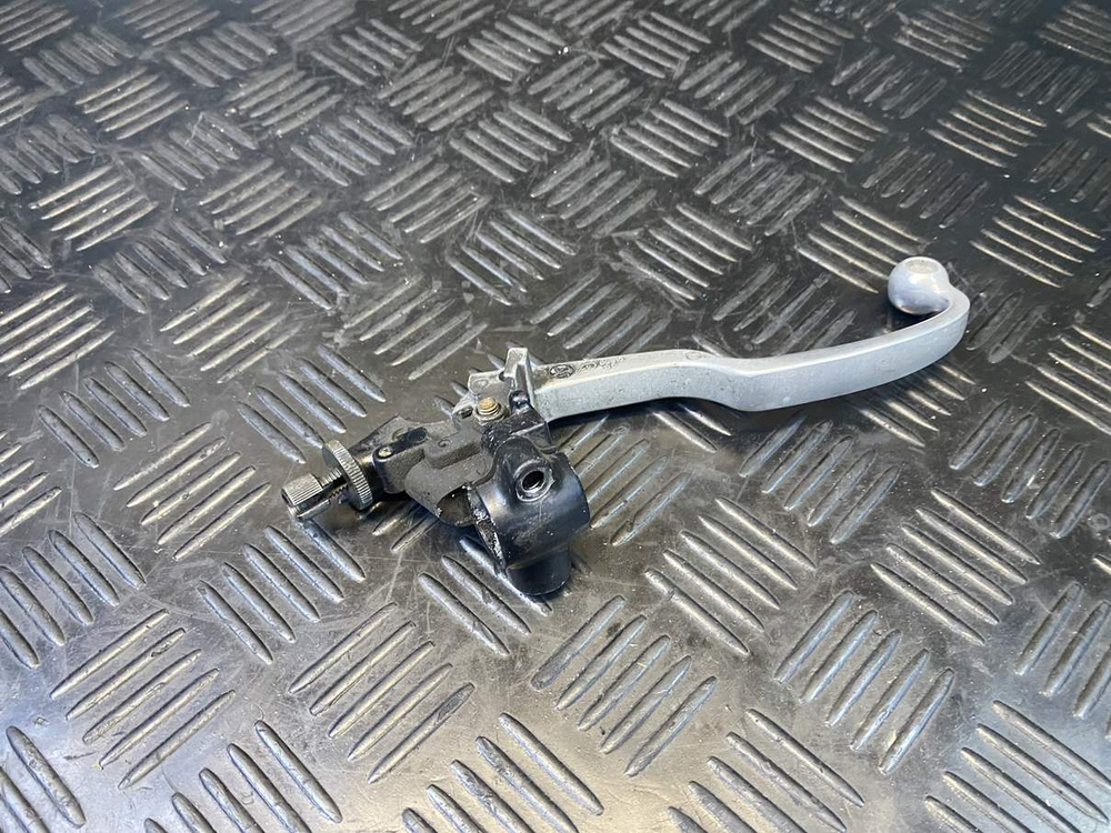 Рычаг сцепления Yamaha TDM900 RN08 2002 (с креплением)