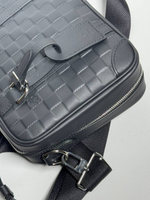 Сумка-мессенджер Louis Vuitton