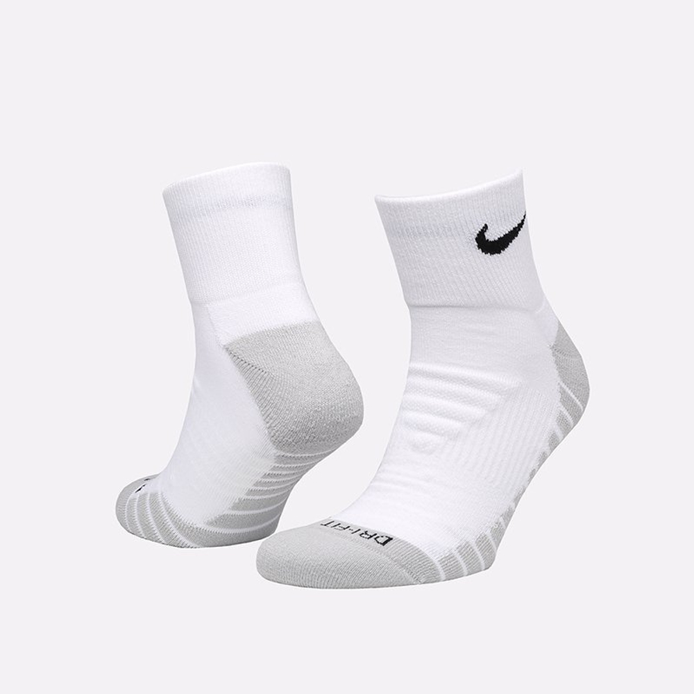Nike dry cushioned best sale