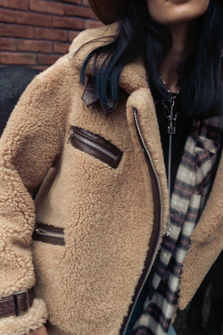 Дубленка овчина медовая