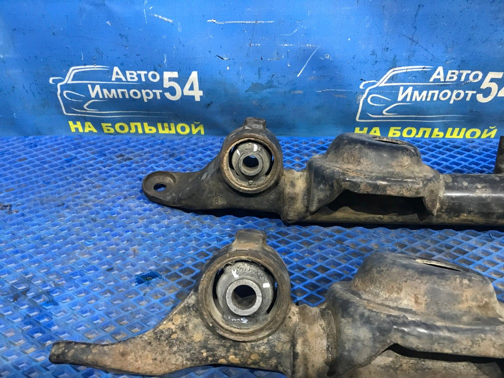 Рычаг задний левый TOYOTA ESTIMA 1998