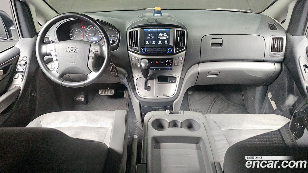 Hyundai The New Grand Starex Van 3-х местный (09.2020)