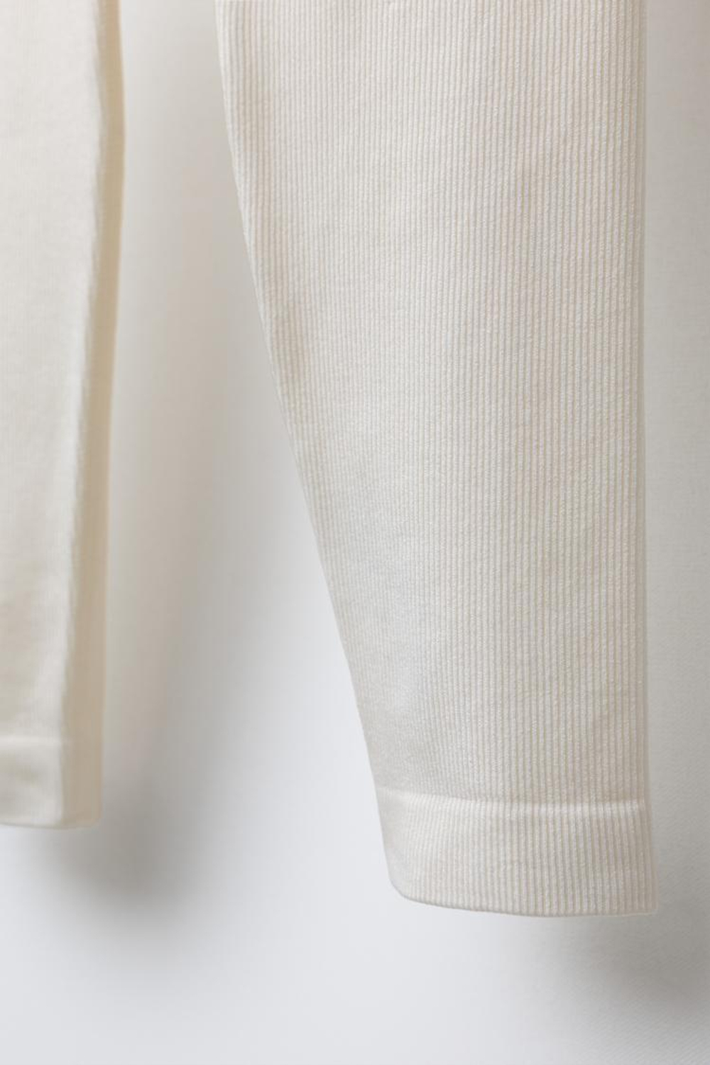 ZARA ЛЕГИНСЫ В РУБЧИК С РЕЛЬЕФНОЙ НАДПИСЬЮ, ЭКРЮ