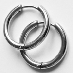 Стальные серьги кольца, диаметр 14мм для пирсинга ушей. Цена за пару.