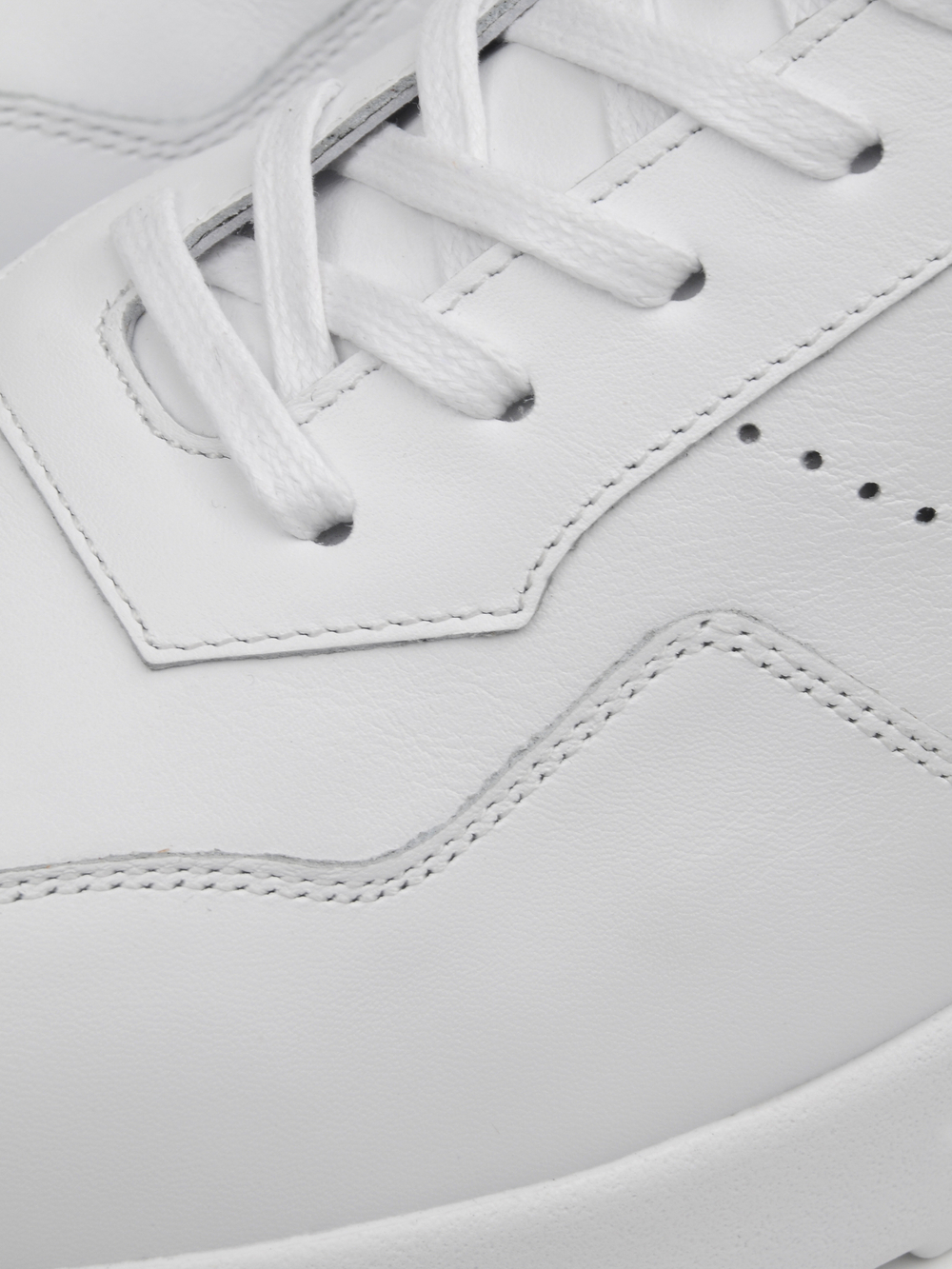 Кроссовки V7295