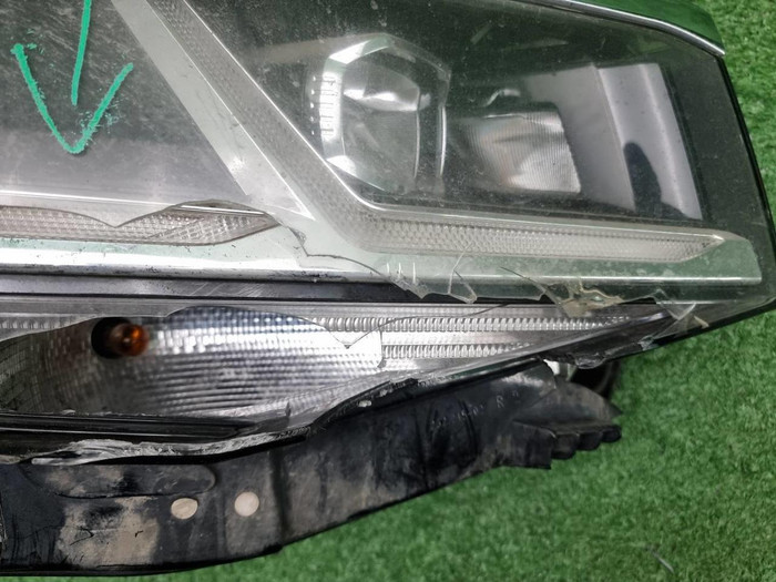 Фара правая VW Teramont (2021-н.в.) LED