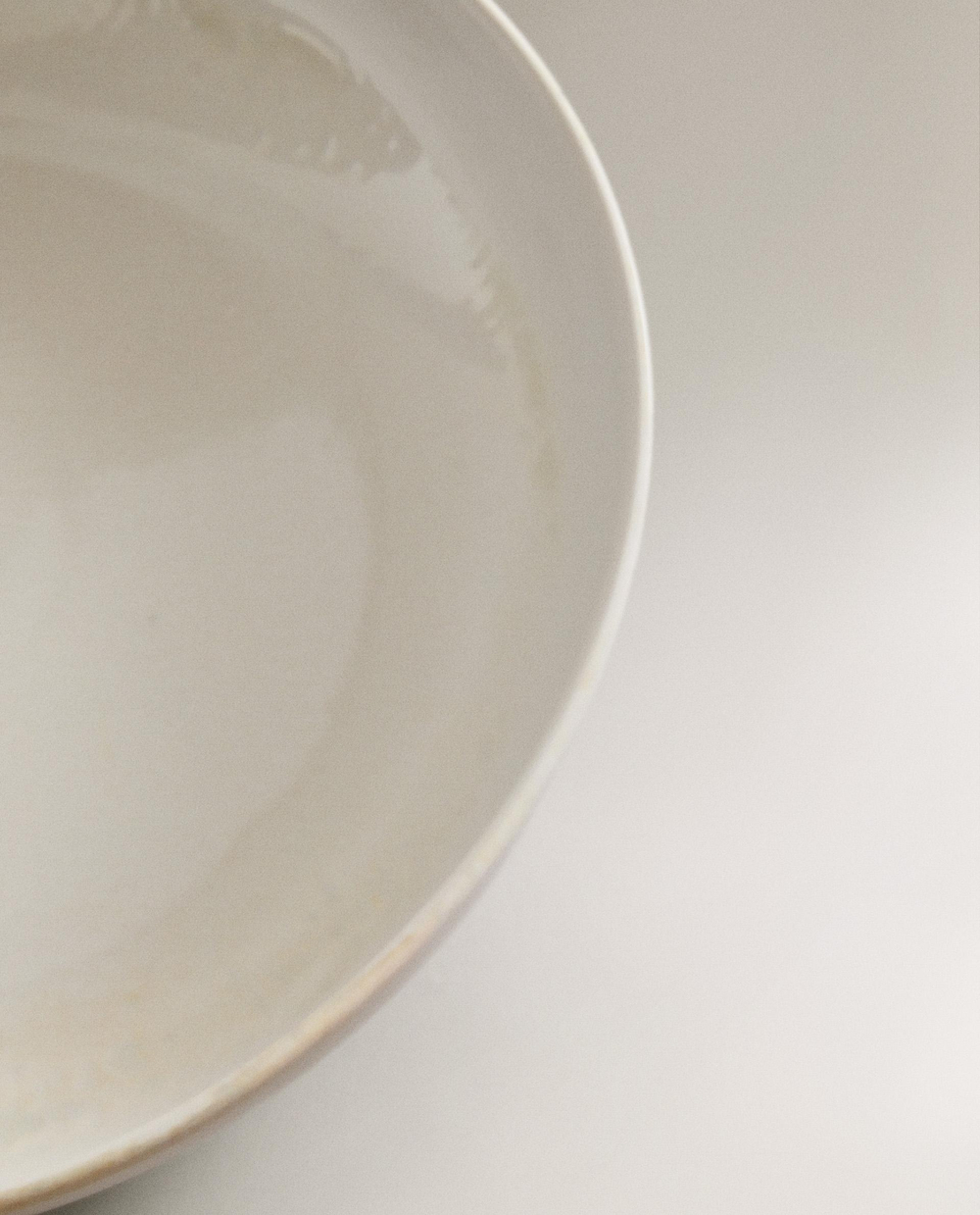 Zara Home блюдо сервировочное из каменной керамики, цвет бежевый, 31 см