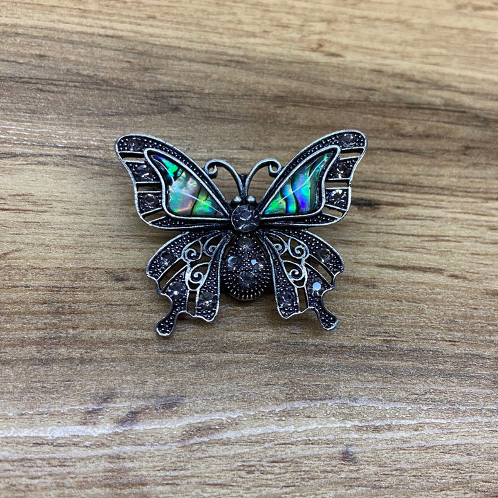 Брошь Бабочка гелиотис стразы металл серебристый