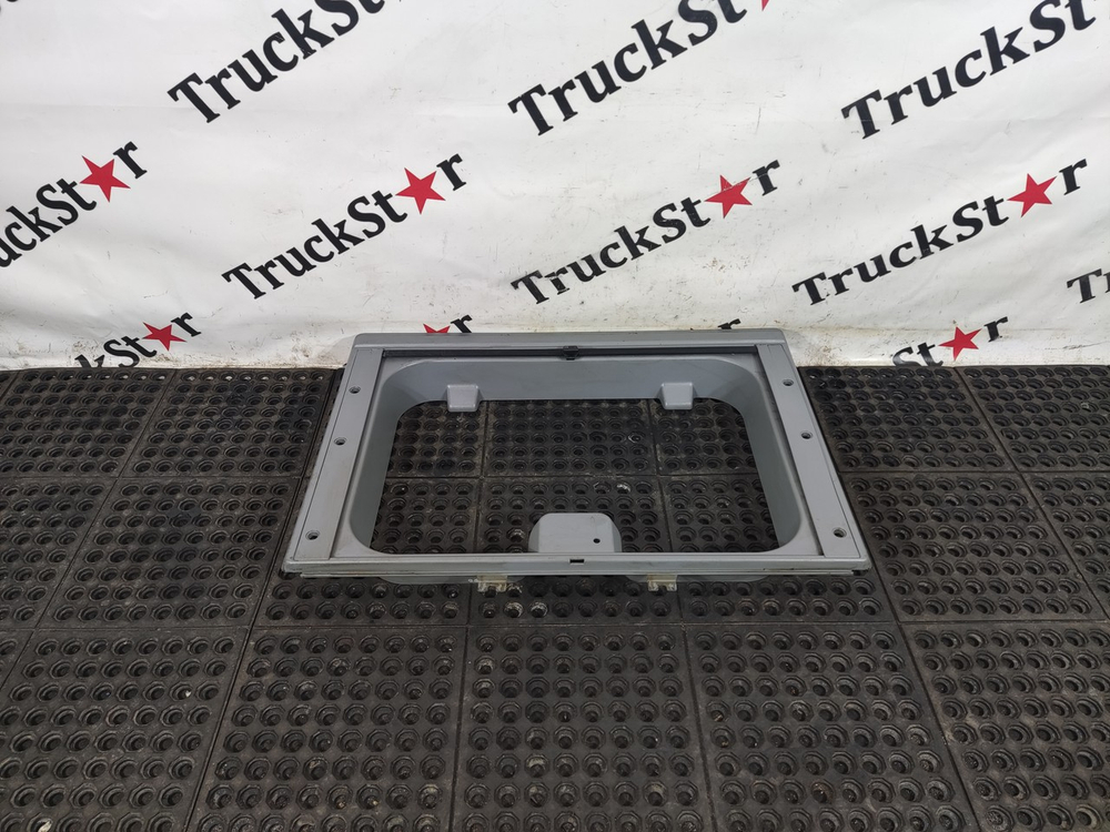 Накладка люка внутренняя