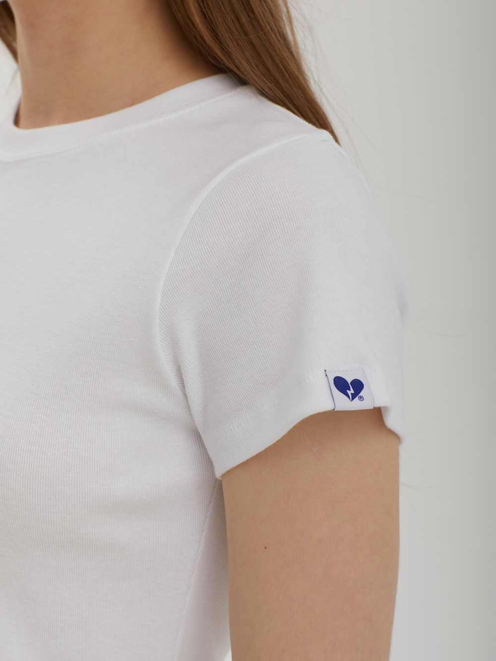 Женская Футболка Ribbon Logo Slim