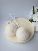 Помпоны из эко-меха, 7 см, цвет Молочный, 2 штуки