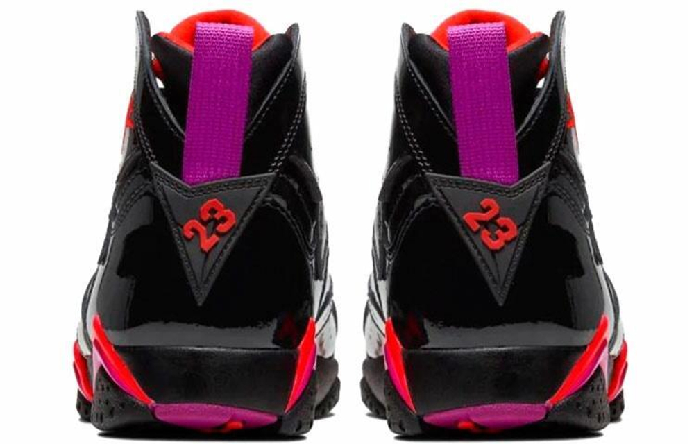 Кроссовки Jordan Air Jordan 7 Patent Leather (Женская размерная сетка)