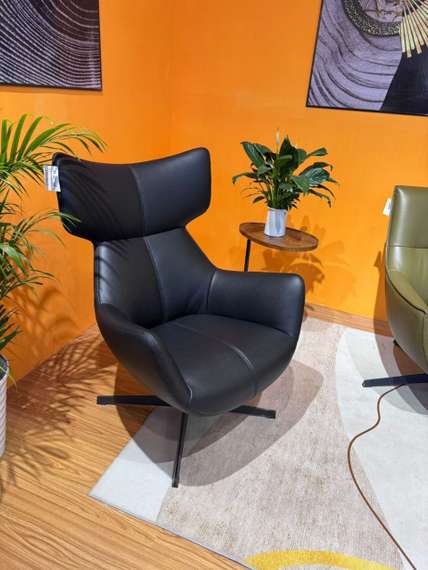 Крутящееся кресло Tribe, черное
