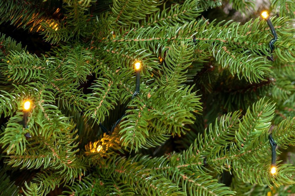 Елка с гирляндой «Графская» (Литая+пвх) 240 см / 2.4 м