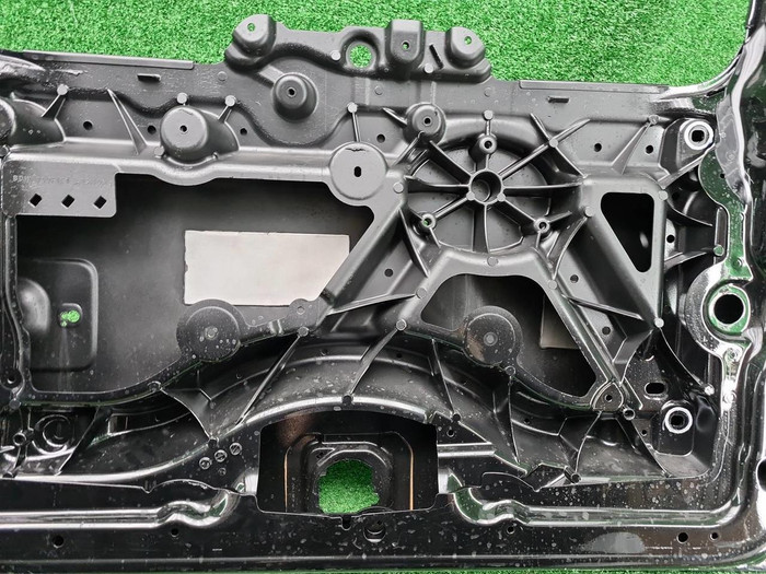 Крышка багажника Mercedes G W463 (2018-2024)