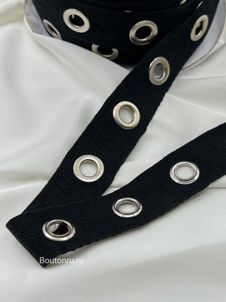 Тесьма с люверсами черная серебро