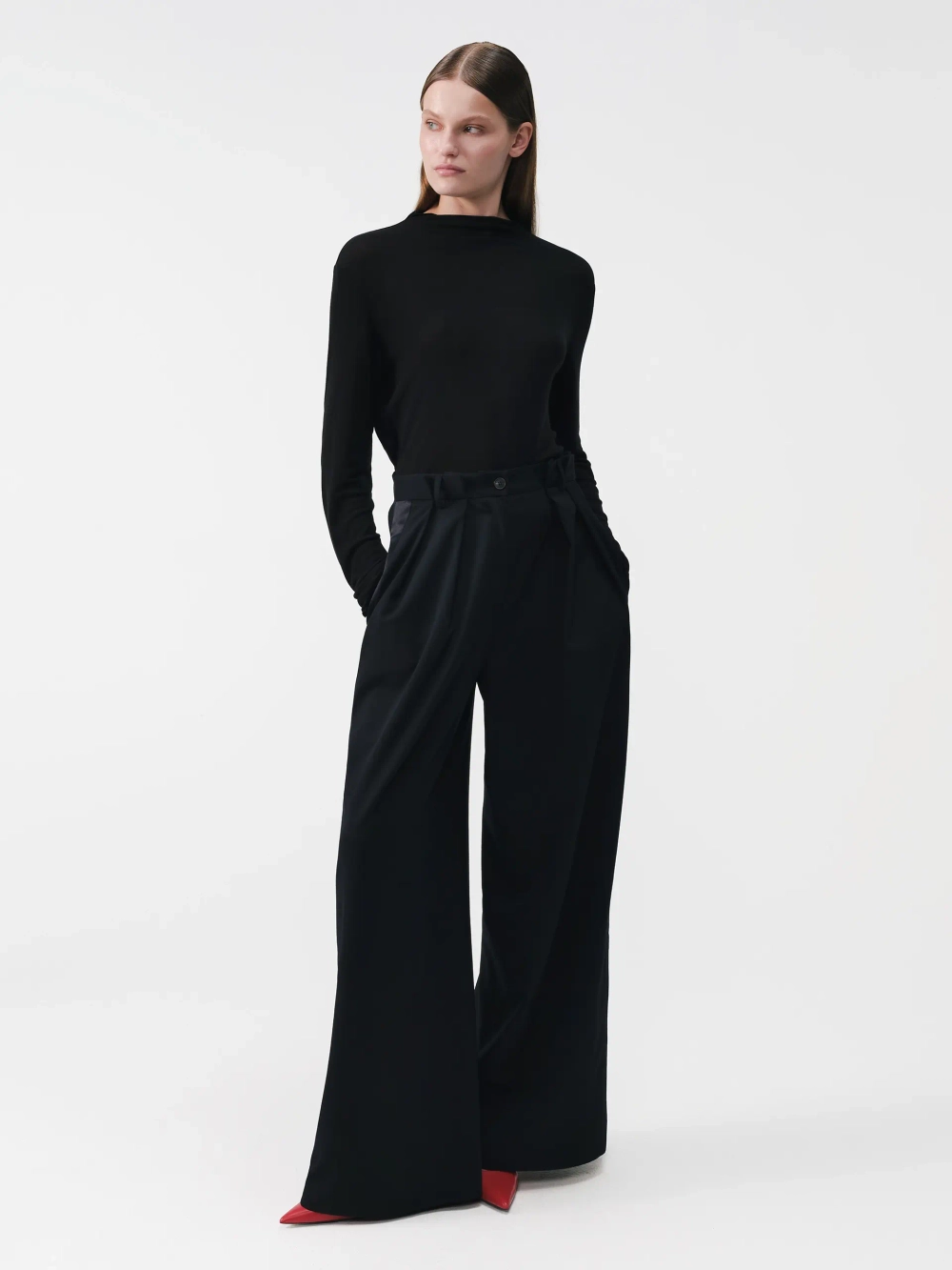 Лонгслив из кашемира черный OLA OLA