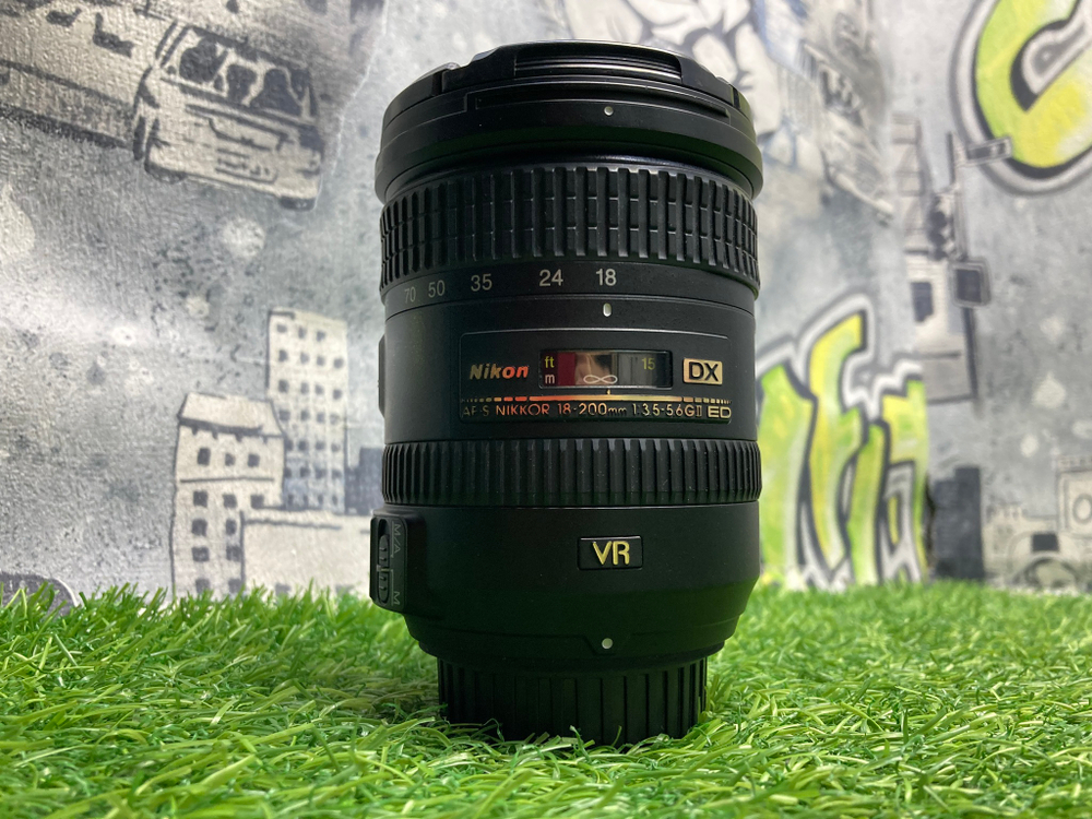 Nikon 18-200mm 3.5-5.6G ED AF-S VR II DX
