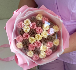 Букет из шоколадных роз