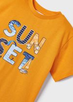 две футболки с шортами