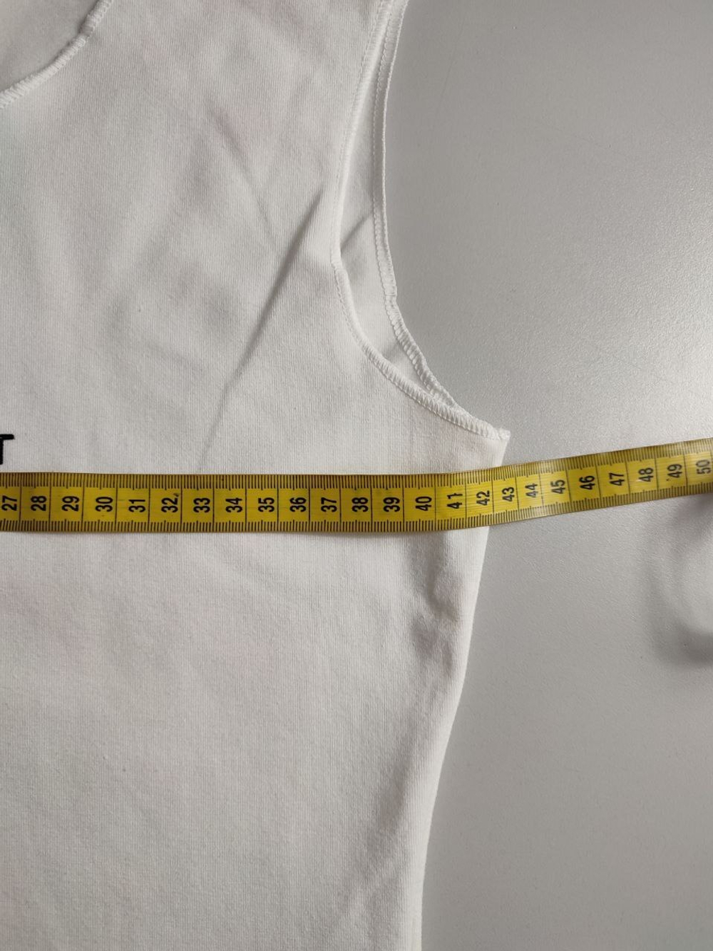 Топ удобный и практичный, визуально на 42/44 размер