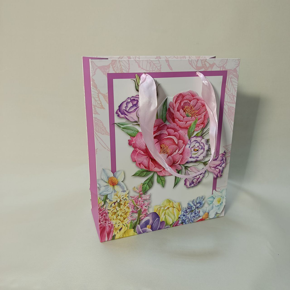 Пакет подарочный врезной 19*23*8с см