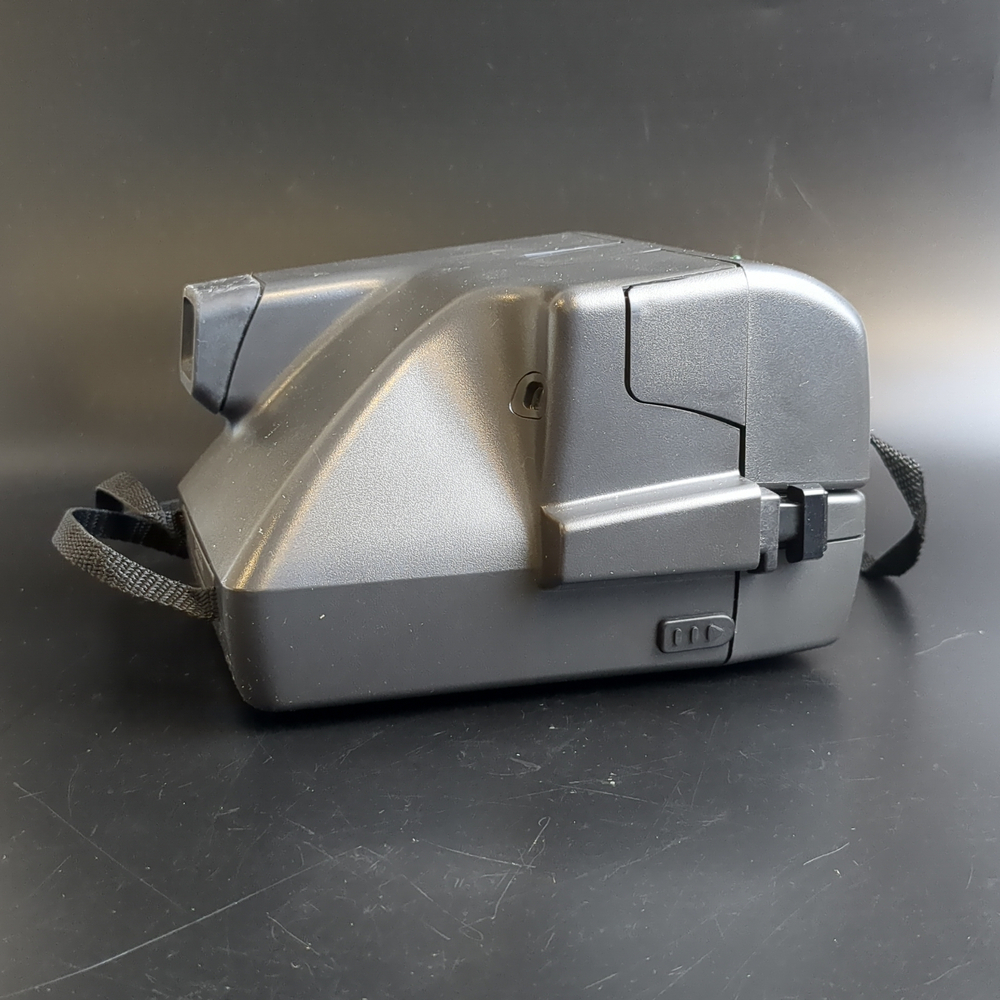 №17 Фотоаппарат "Polaroid 636 Close Up", пластик, металл, Polaroid, Великобритания, 1988-2000 гг.