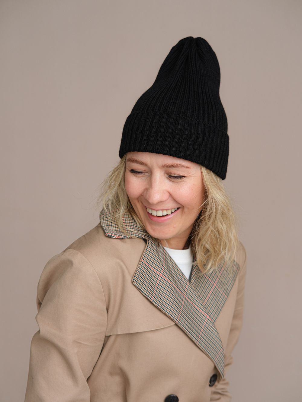 Шапка вязаная-резинка весенняя/осенняя КЭП(Черный)