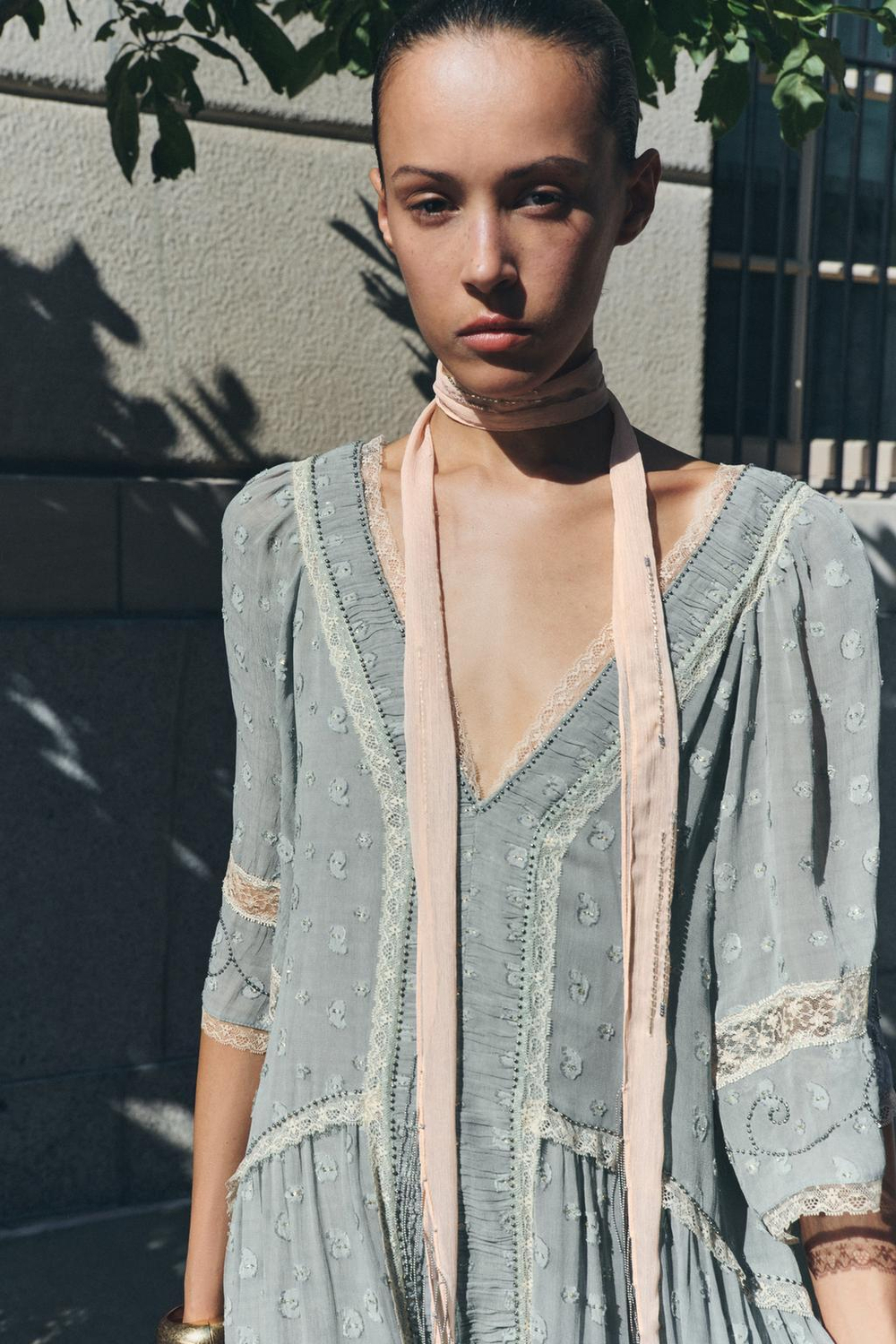 ZARA ПЛАТОК С БИСЕРОМ И БАХРОМОЙ, ЛОСОСЕВЫЙ