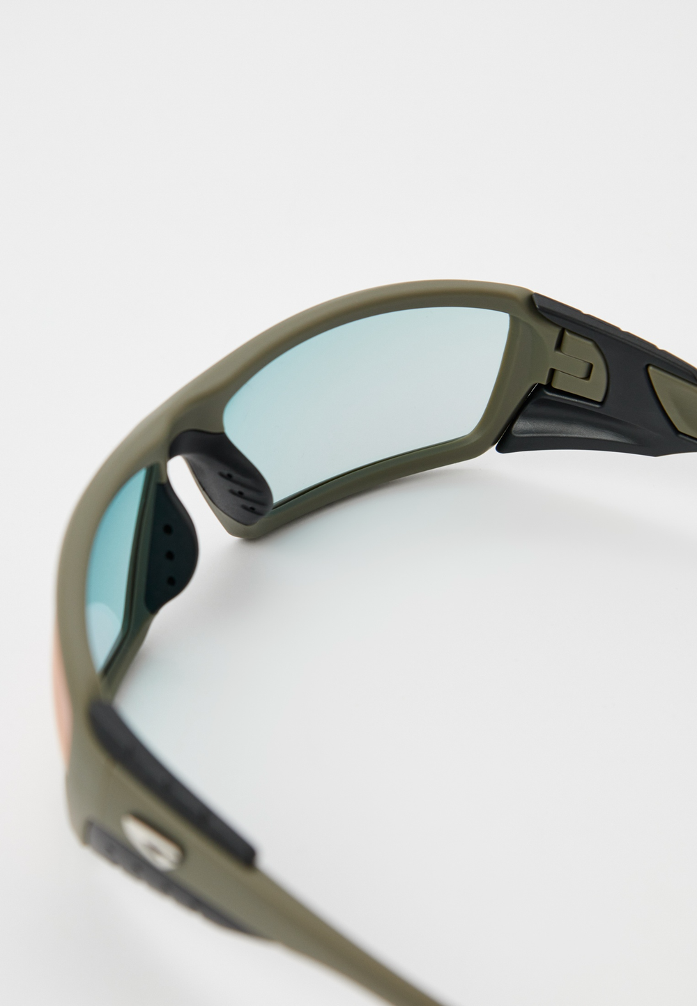 Спортивные очки GOG Ellbrus / Matt Green-Black / Photochromic Red Lens