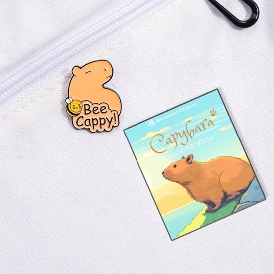 Значок металлический Капибара. Будь счастлив, р-р 2,9х2,3см