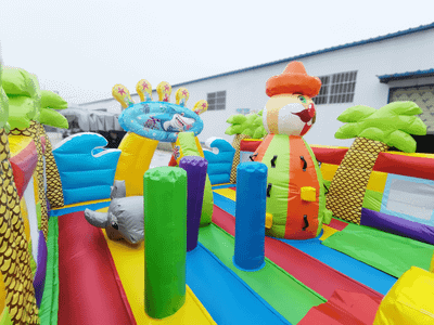 Коммерческий надувной батут с горкой «В гостях у моря» 9*5*5 м